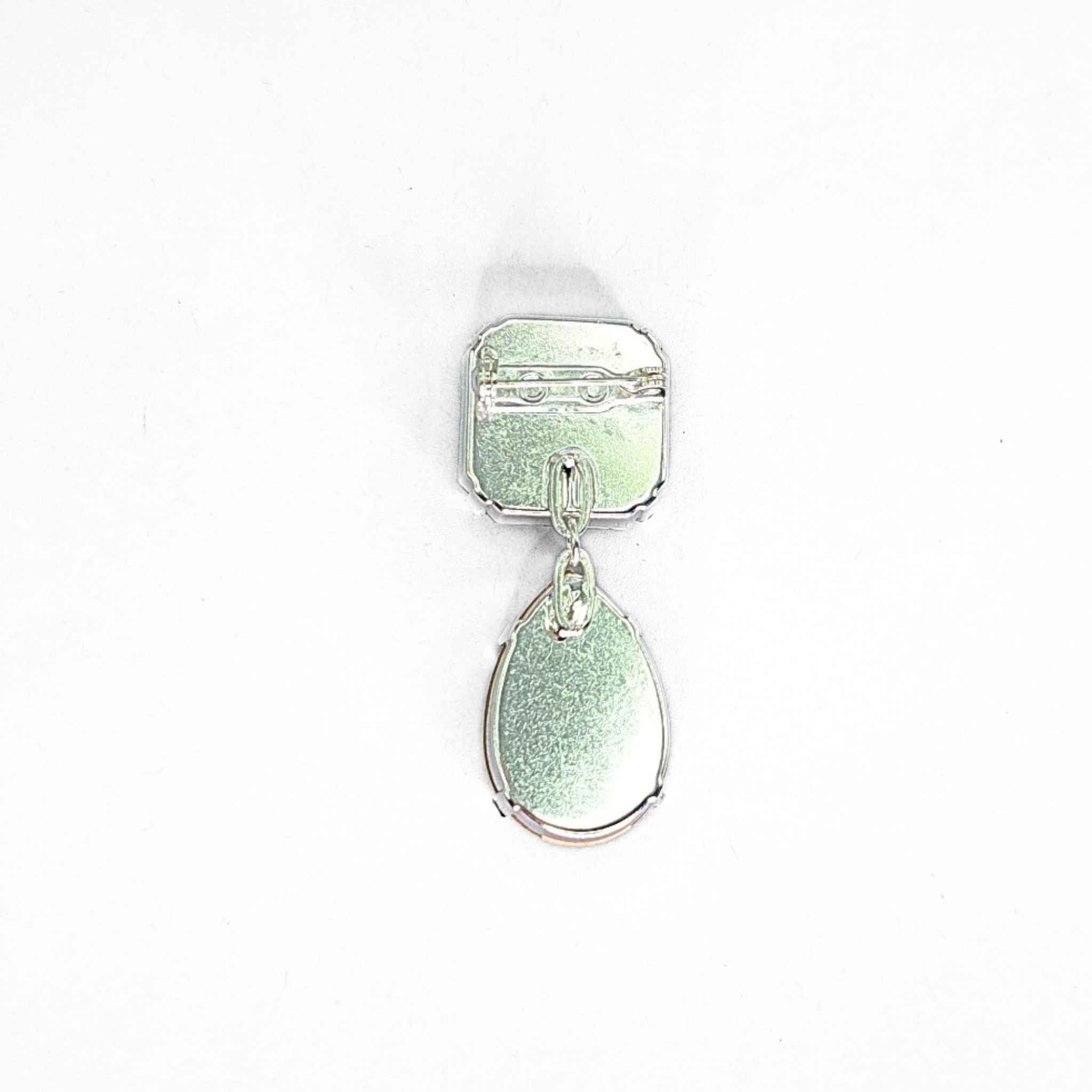 The Cullinan Diamond III & IV Brooch back view