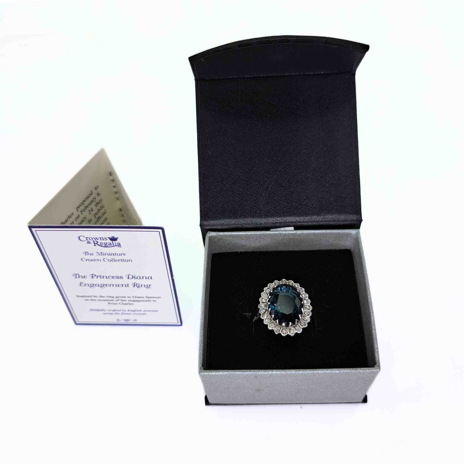 Princess of Wales Engagement - Ring on a white background (photo 2)