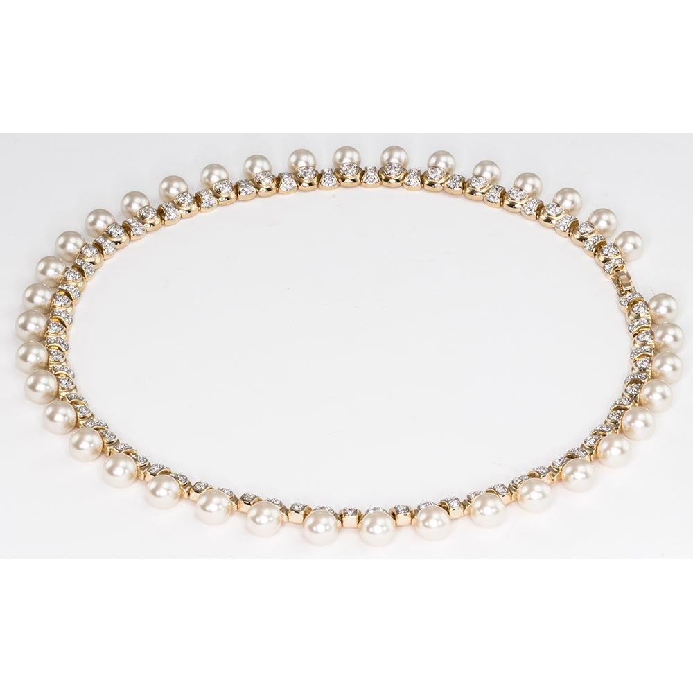 Elizabethan faux pearl necklace