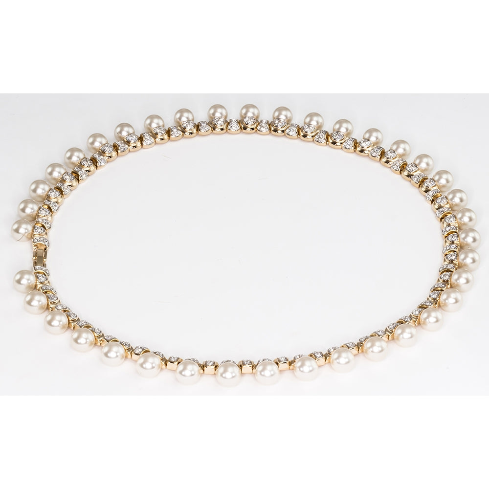 Elizabethan faux pearl necklace