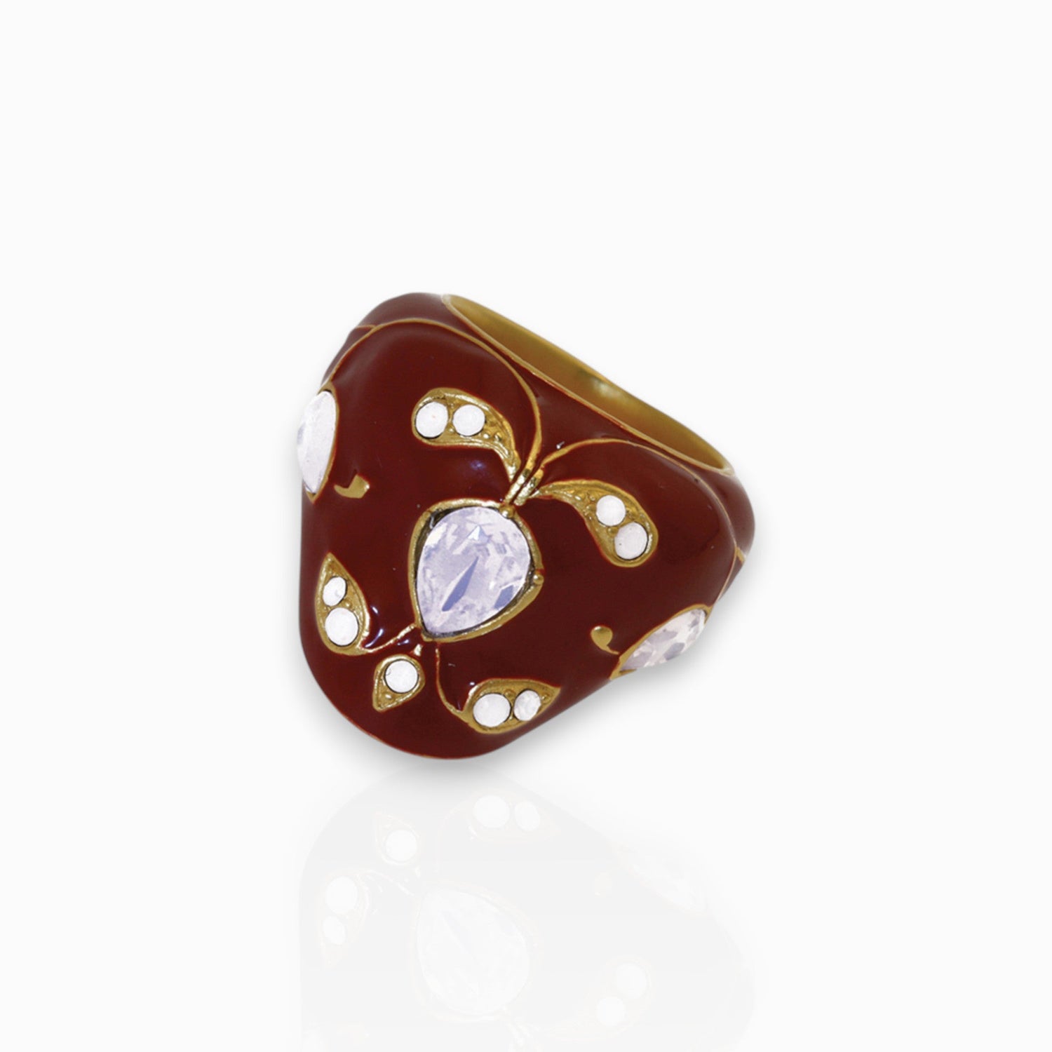 Red Mughal - Ring on a white background.