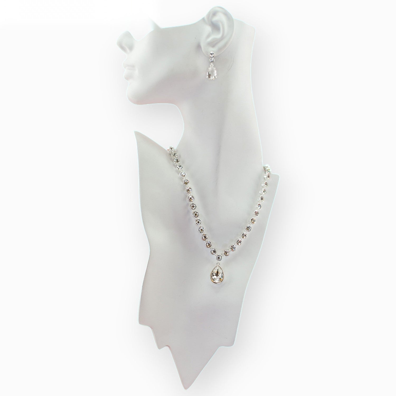 Queen Victoria's Collet - Earrings on a white background (photo 2)