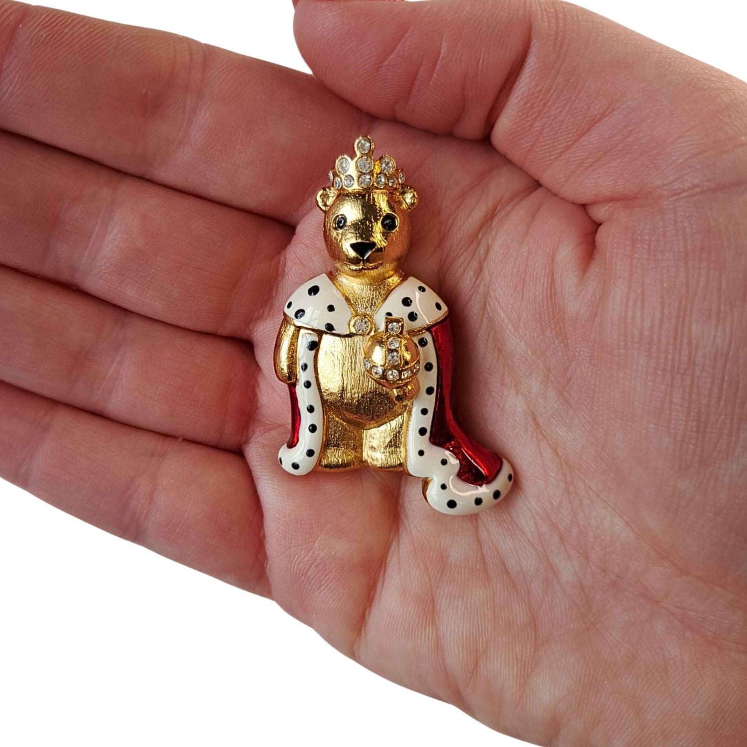 Queen Teddy Bear - Brooch on a white background (photo 2)