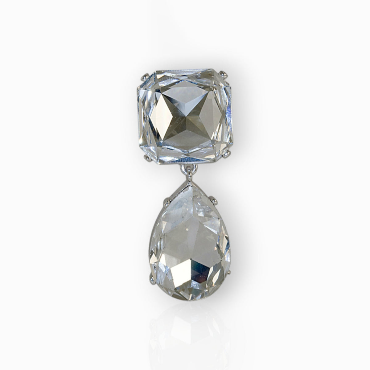 The Cullinan Diamond III & IV - Brooch on a white background.