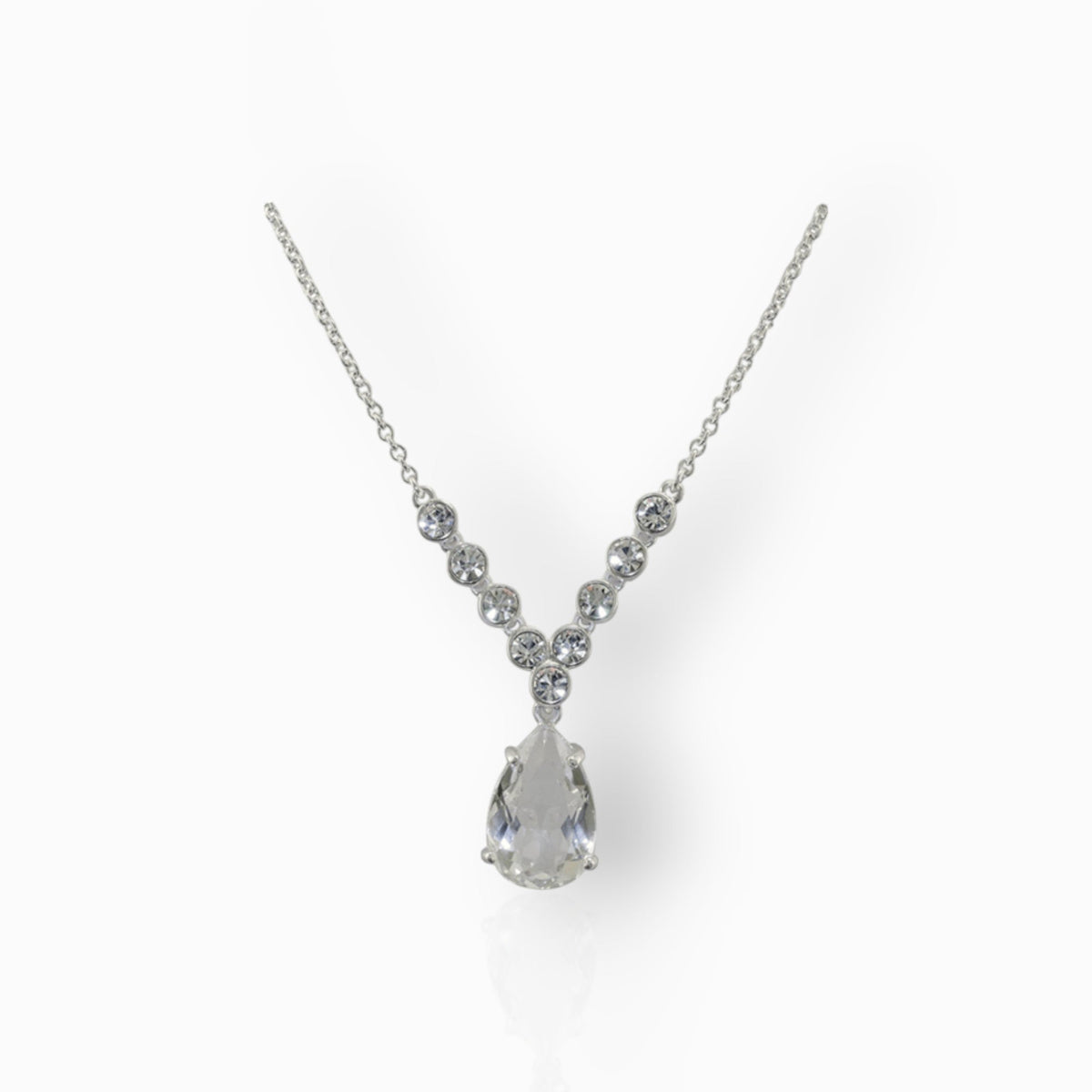 Queen Victoria's Collet Drop - Pendant on a white background.