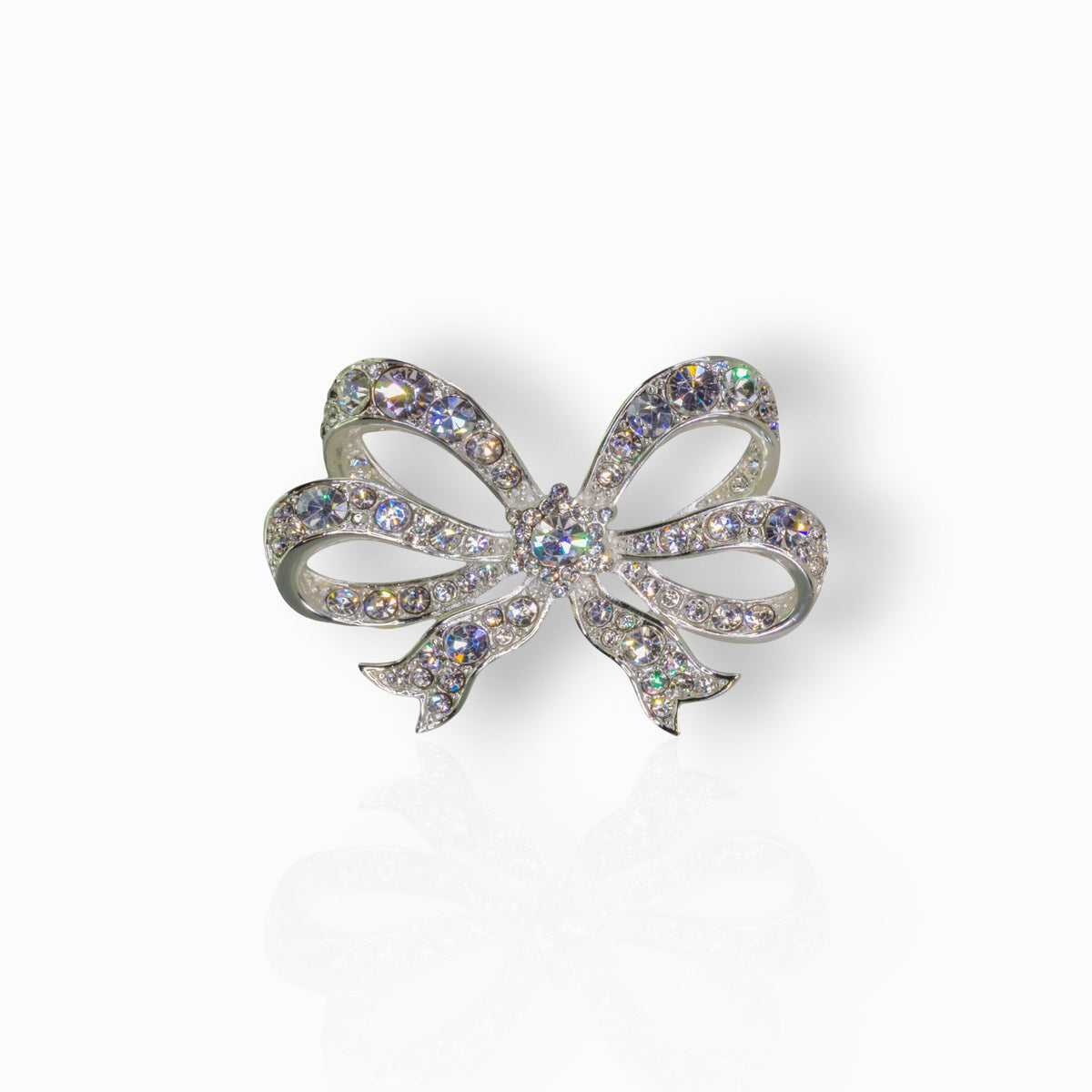 Queen Victoria's Bow Large - Brooch on a white background.