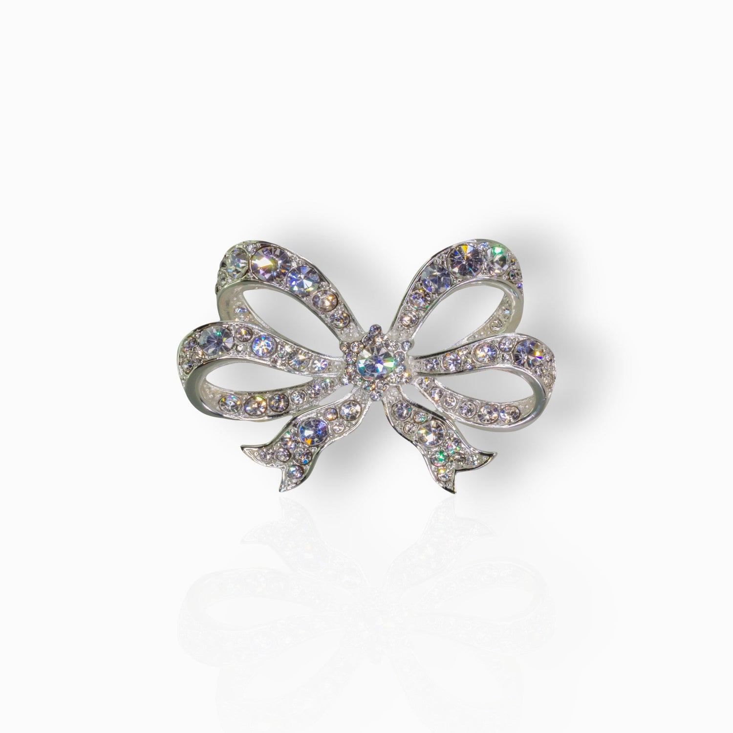 Queen Victoria's Bow Large - Brooch on a white background.