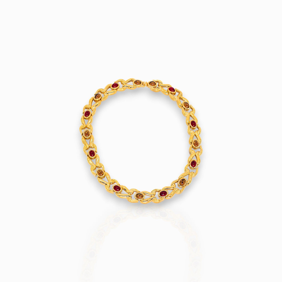 Julia Roberts - Necklace on a white background.