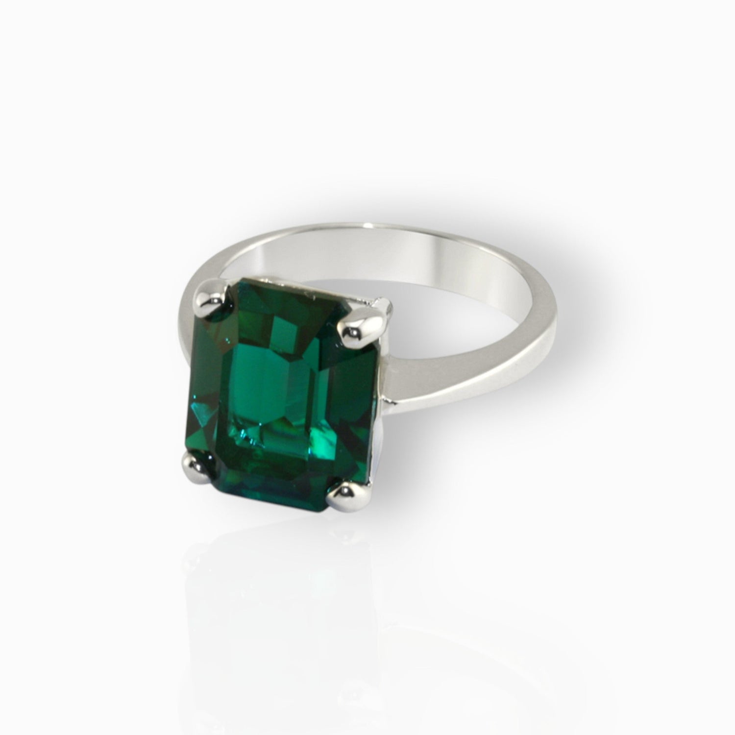 Emerald Durbar - Ring on a white background.