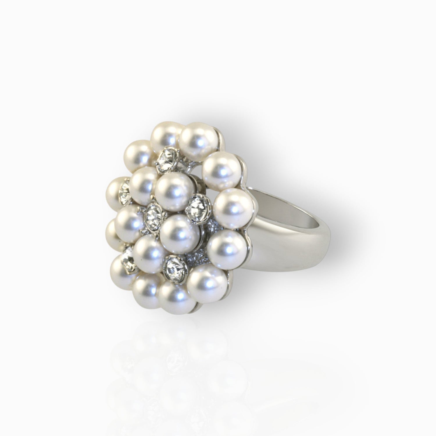 The Duchess of Windsor - Ring on a white background.
