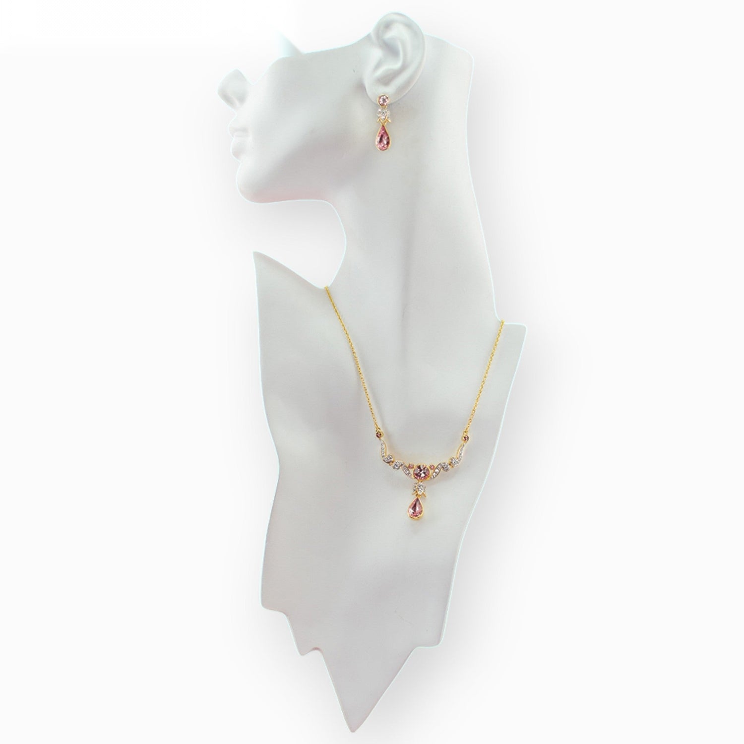 Princess Margaret Rose -Necklace on a white background (photo 2)