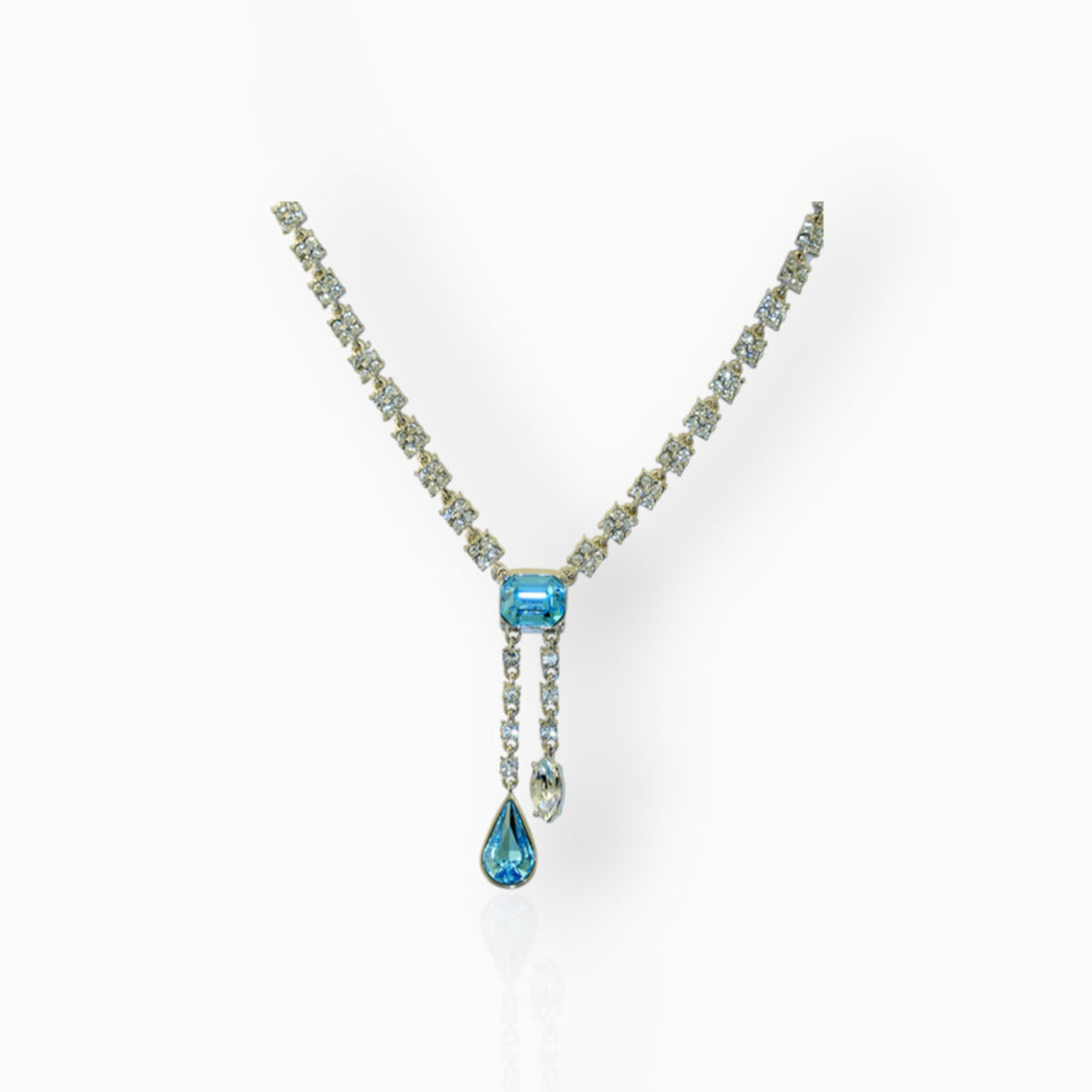 Aquamarine Durbar - Necklace on a white background.