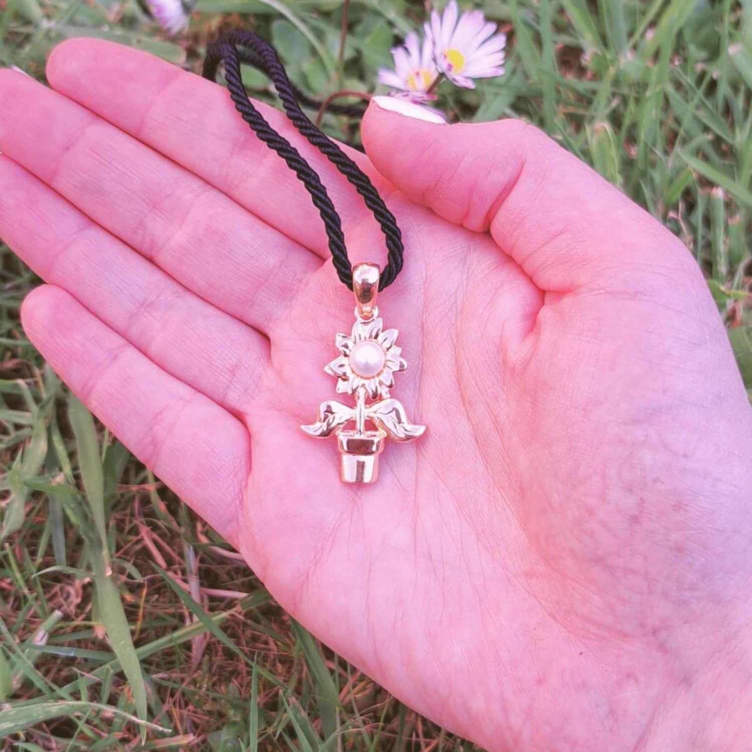 Flower Pot Pendant