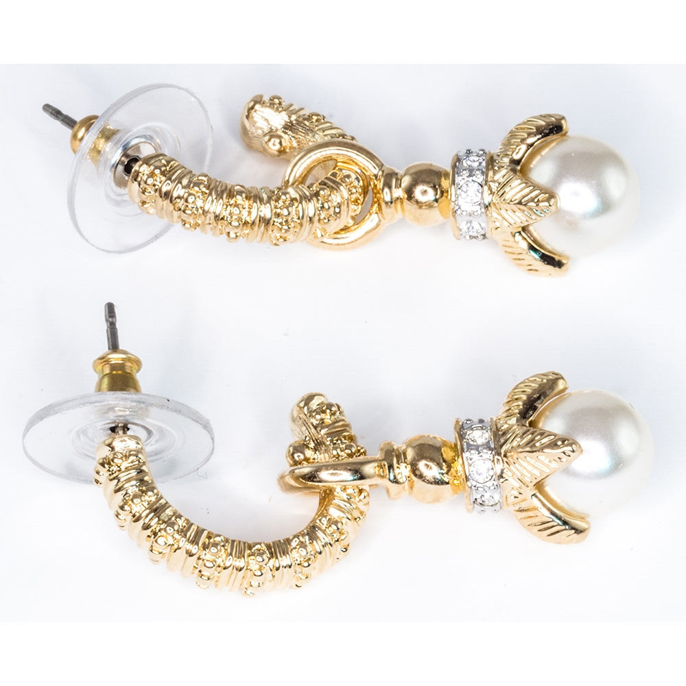 Hooped Earrings with Cream Faux Pearl