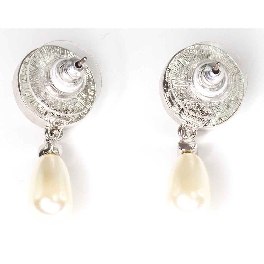 Queen Elizabeth II's Jubilee Pearl Drop Earrings